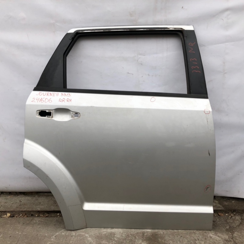 Дверь задняя правая DODGE JOURNEY 08-20 2012 Внедорожник 3.6 ERB 68067472AB Б/У