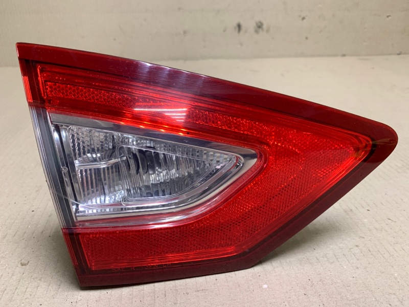 Фонарь внутренний левый FORD FUSION 14- 2013 Седан C20EDEF DS7Z-13405-A Б/У