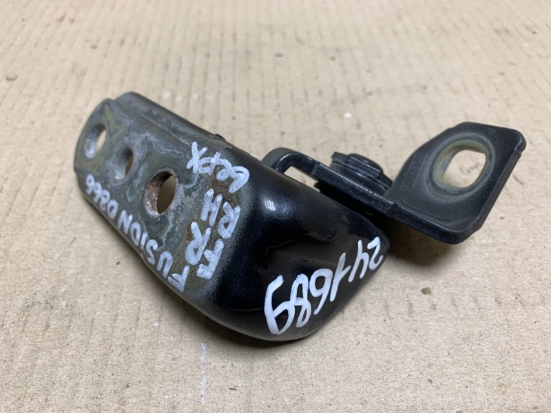 Петля двери верхняя передняя правая FUSION 14- 2013 Седан C20EDEF