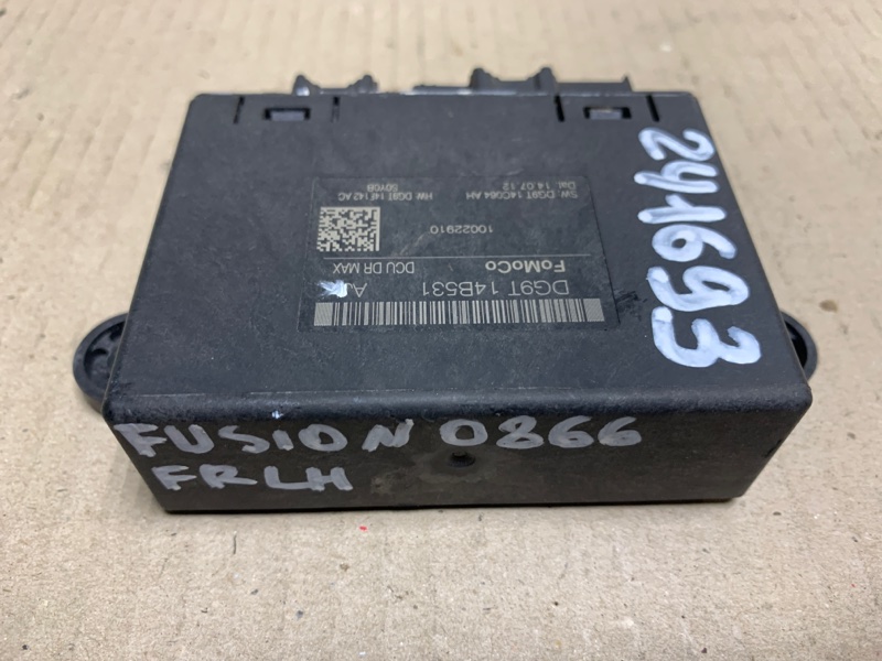 Блок управления дверей передний левый FORD FUSION 14- Седан C20EDEF