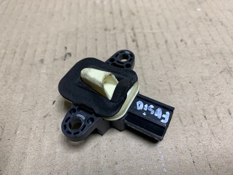 Датчик удара передний правый FUSION 14- 2013 Седан C20EDEF Датчик удара передний правый FUSION 14- 2013 Седан C20EDEF