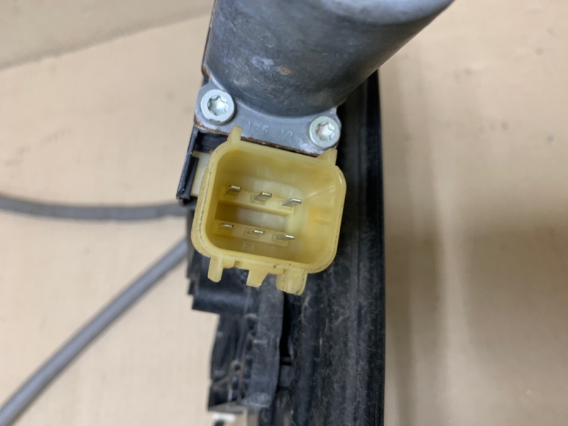 Стеклоподъемник передний левый FORD FUSION 14- Седан C20EDEF Стеклоподъемник передний левый FORD FUSION 14- Седан C20EDEF