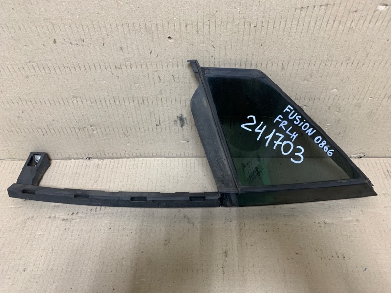 Стекло двери глухое переднее левое FUSION 14- 2013 Седан C20EDEF