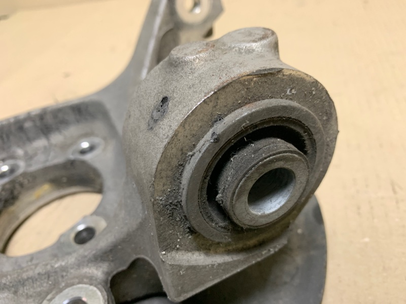 Цапфа задняя левая FUSION 14- 2013 Седан C20EDEF Цапфа задняя левая FUSION 14- 2013 Седан C20EDEF