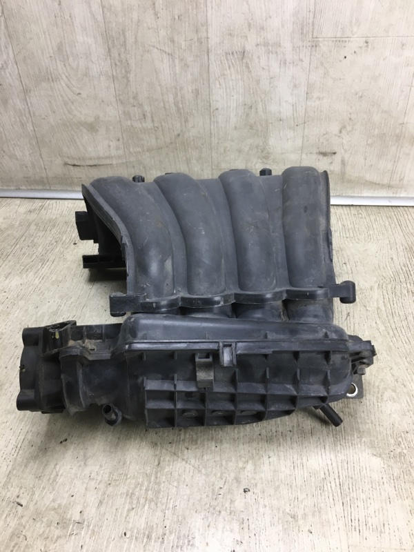 Коллектор впускной NISSAN NV200 USA 13- M20XUS 2.0 MR20DE