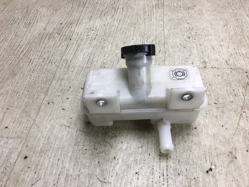 Бачок главного тормозного цилиндра NV200 USA 13- 2020 M20XUS 2.0 MR20DE