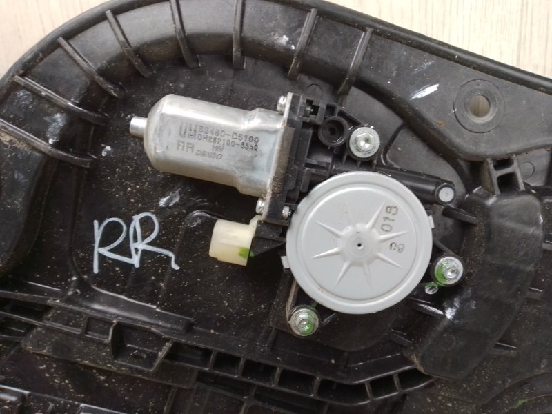 Стеклоподъемник задний правый KIA SORENTO UM 14- UM 2.4 G4KJ Стеклоподъемник задний правый KIA SORENTO UM 14- UM 2.4 G4KJ