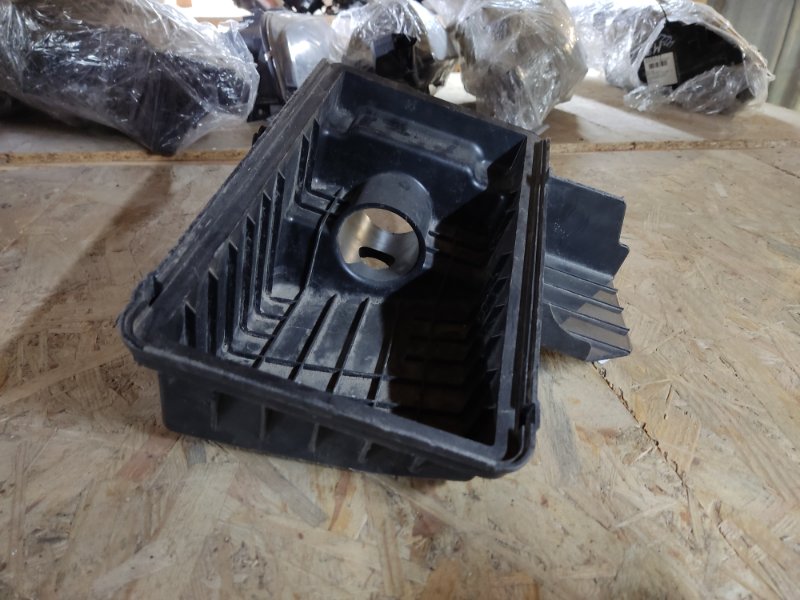 Корпус воздушного фильтра 6 GH 07-12