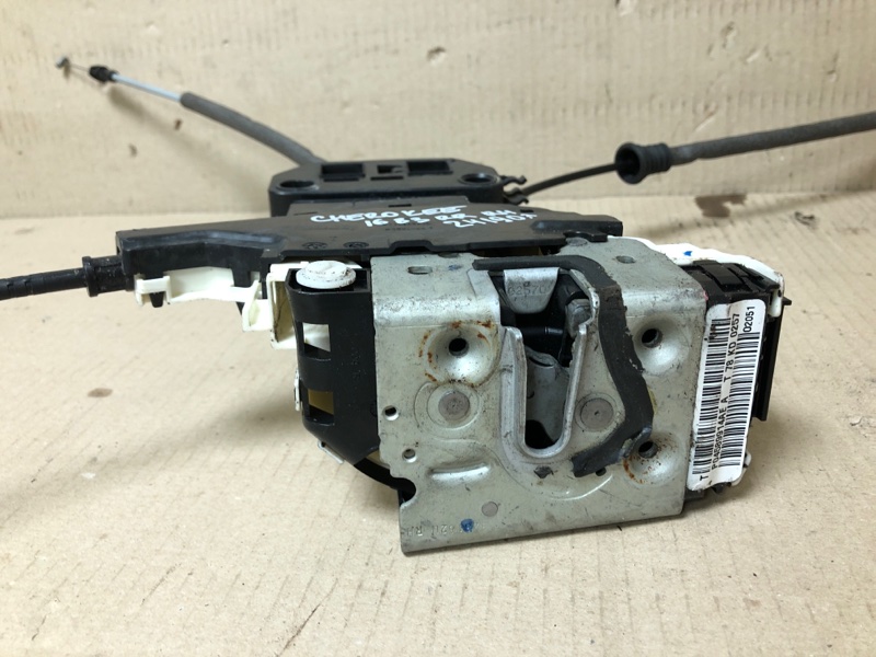 Замок двери задний правый CHEROKEE 14- 2017 Внедорожник 2.4 Замок двери задний правый CHEROKEE 14- 2017 Внедорожник 2.4