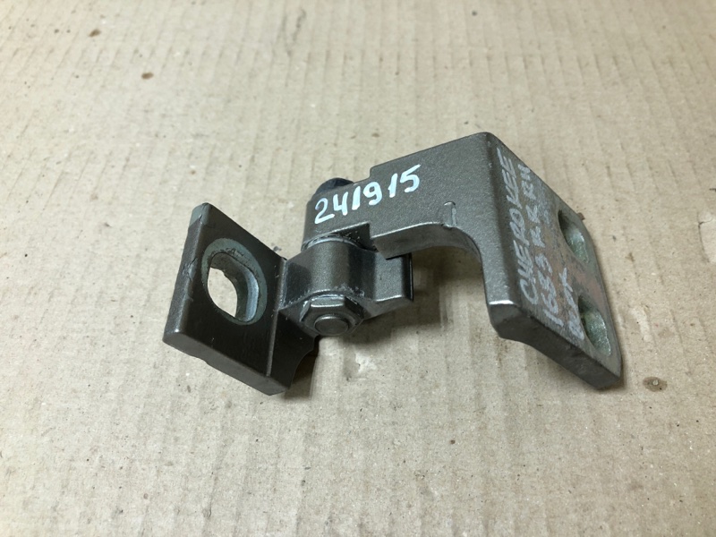 Петля двери верхняя задняя правая JEEP CHEROKEE 14- Внедорожник 2.4 Петля двери верхняя задняя правая JEEP CHEROKEE 14- Внедорожник 2.4