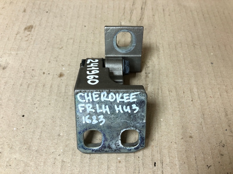 Запчасть петля двери нижняя передняя левая JEEP CHEROKEE 14- 2017 Внедорожник 2.4 68140737AB Б/У Петля двери нижняя передняя левая JEEP CHEROKEE 14- 2017 Внедорожник 2.4 68140737AB Б/У