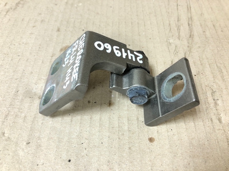 Петля двери нижняя передняя левая JEEP CHEROKEE 14- Внедорожник 2.4 Петля двери нижняя передняя левая JEEP CHEROKEE 14- Внедорожник 2.4