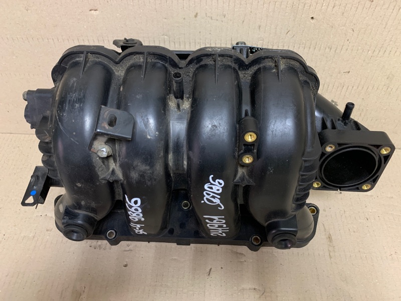 Коллектор впускной SUZUKI SX4 06-13 Седан 2.0 J20A Коллектор впускной SUZUKI SX4 06-13 Седан 2.0 J20A