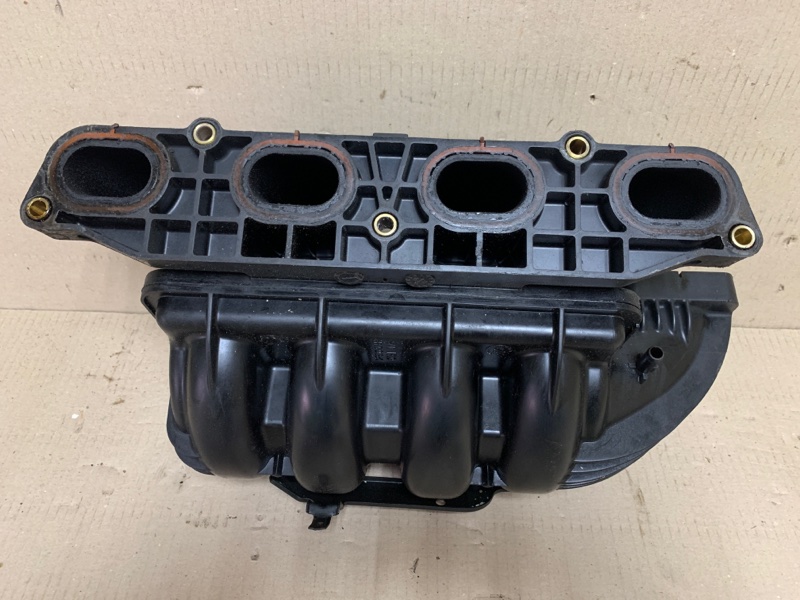 Коллектор впускной SX4 06-13 2008 Седан 2.0 J20A Коллектор впускной SX4 06-13 2008 Седан 2.0 J20A