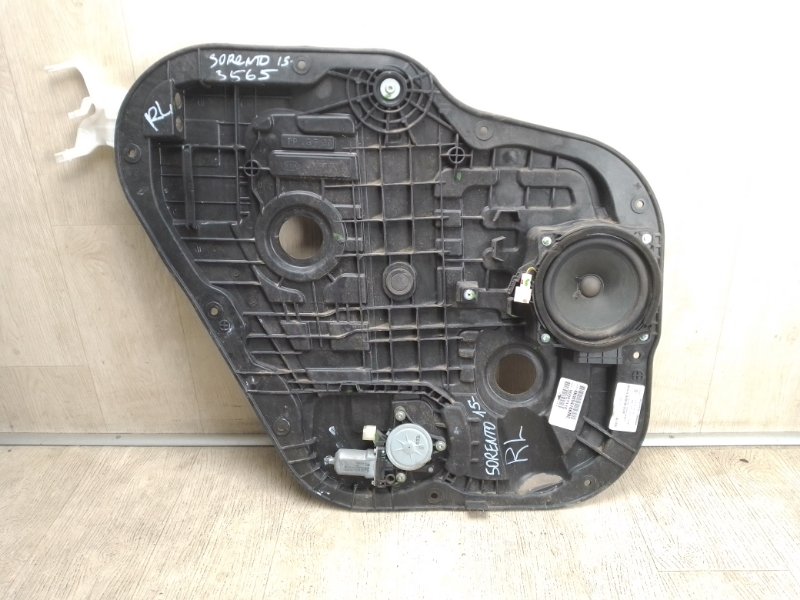 Запчасть стеклоподъемник задний левый KIA SORENTO UM 14- 2015 UM 2.4 G4KJ 83471-C6000 Б/У Стеклоподъемник задний левый KIA SORENTO UM 14- 2015 UM 2.4 G4KJ 83471-C6000 Б/У