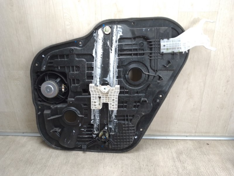 Стеклоподъемник задний левый SORENTO UM 14- 2015 UM 2.4 G4KJ Стеклоподъемник задний левый SORENTO UM 14- 2015 UM 2.4 G4KJ