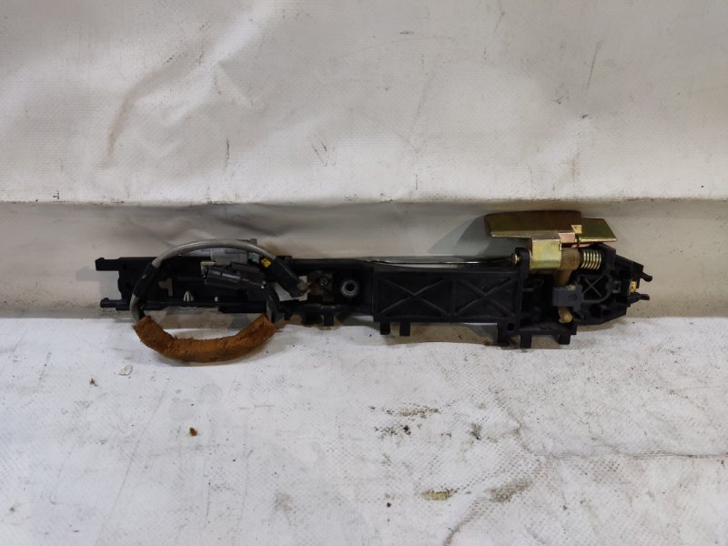 Ручка двери наружная передняя правая M35/M45 04-10 Ручка двери наружная передняя правая M35/M45 04-10