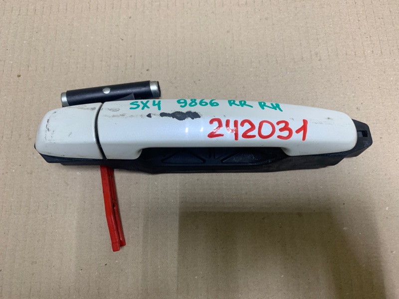 Ручка двери наружная задняя правая SUZUKI SX4 06-13 2008 Седан 2.0 J20A 82812-63J00-Z7T Б/У