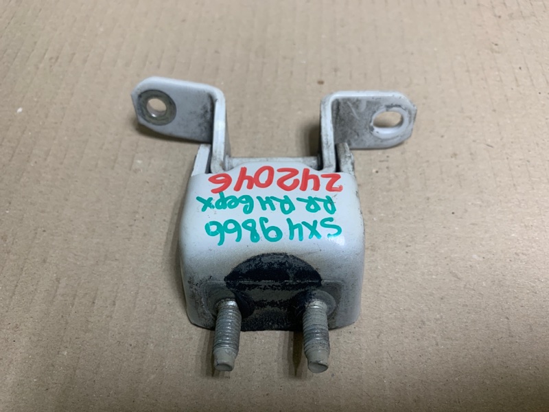 Петля двери верхняя задняя правая SUZUKI SX4 06-13 2008 Седан 2.0 J20A 69410-63J00 Б/У