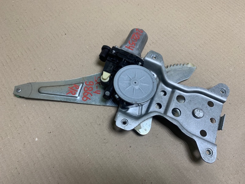 Стеклоподъемник задний правый SX4 06-13 2008 Седан 2.0 J20A