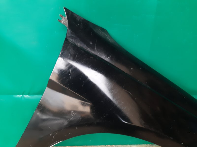 Крыло переднее правое 200 10-14