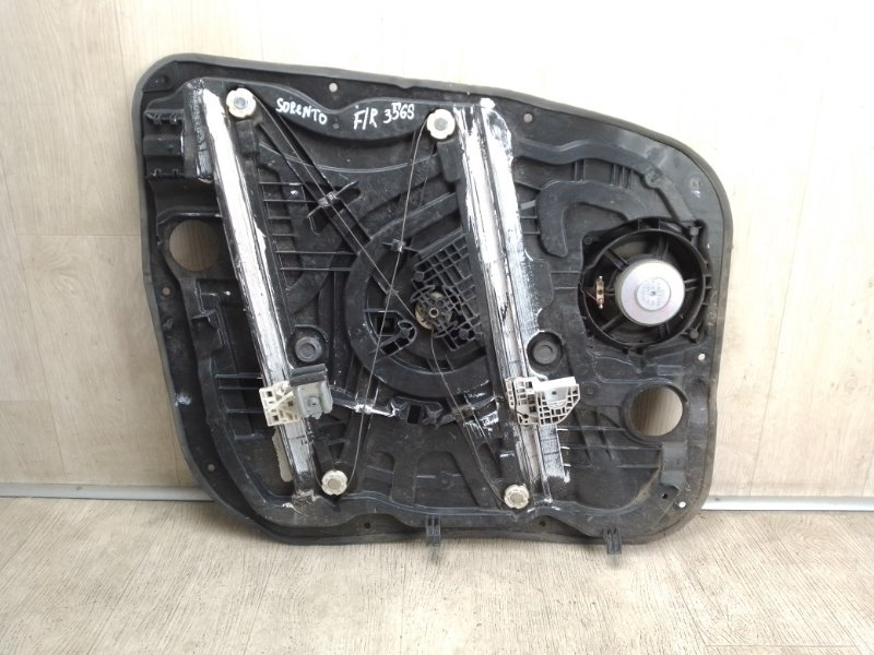 Стеклоподъемник передний правый SORENTO UM 14- 2015 UM 2.4 G4KJ Стеклоподъемник передний правый SORENTO UM 14- 2015 UM 2.4 G4KJ