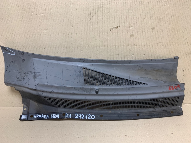 Пластик под лобовое стекло / Жабо правый INFINITI QX56 / TITAN / ARMADA 04-16 2006 Внедорожник VK56DE 66810-7S000 Б/У