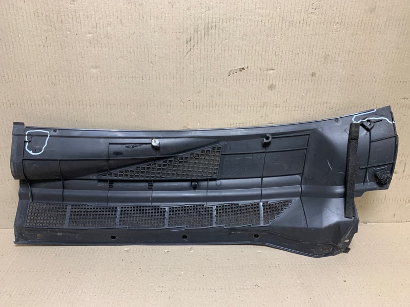 Пластик под лобовое стекло / Жабо правый QX56 / TITAN / ARMADA 04-16 2006 Внедорожник VK56DE