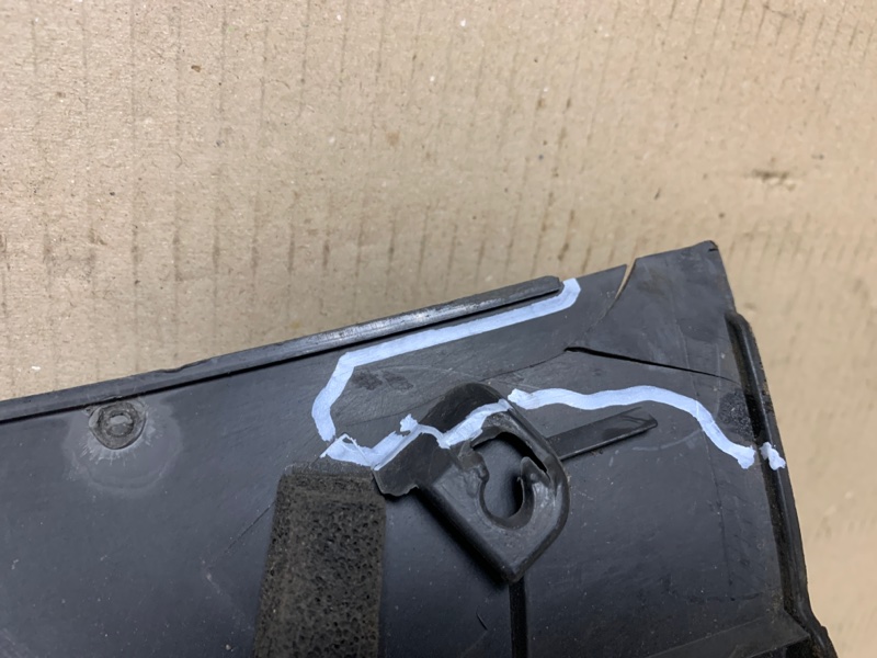 Пластик под лобовое стекло / Жабо правый QX56 / TITAN / ARMADA 04-16 2006 Внедорожник VK56DE