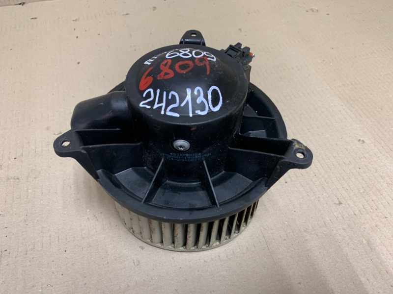 Запчасть моторчик печки передний INFINITI QX56 / TITAN / ARMADA 04-16 2006 Внедорожник VK56DE 27226-ZH00A Б/У Моторчик печки передний INFINITI QX56 / TITAN / ARMADA 04-16 2006 Внедорожник VK56DE 27226-ZH00A Б/У