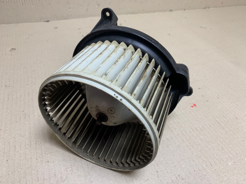 Моторчик печки передний QX56 / TITAN / ARMADA 04-16 2006 Внедорожник VK56DE Моторчик печки передний QX56 / TITAN / ARMADA 04-16 2006 Внедорожник VK56DE