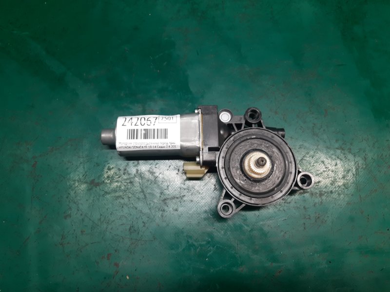 Моторчик стеклоподъемника передний правый HYUNDAI SONATA YF 10-14 2013 Седан 2.4 G4KK 82460-3S001 Б/У