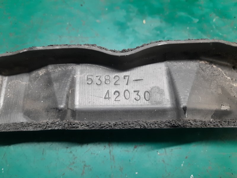 Пыльник крыла передний правый RAV4 00-05 2000 Внедорожник 2.0 1AZ-FE