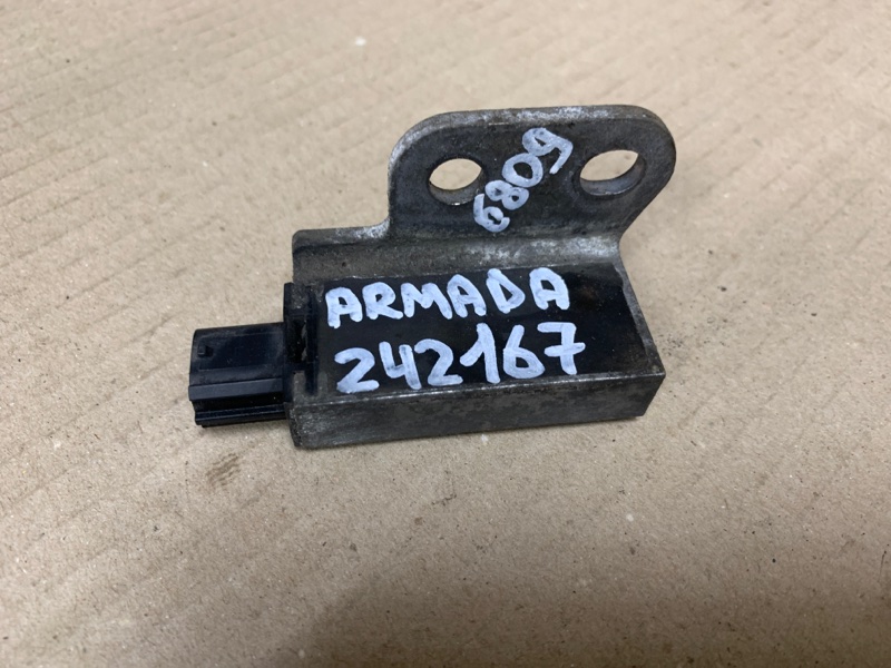 Датчик удара передний INFINITI QX56 / TITAN / ARMADA 04-16 2006 Внедорожник VK56DE 98581-ZT08A Б/У