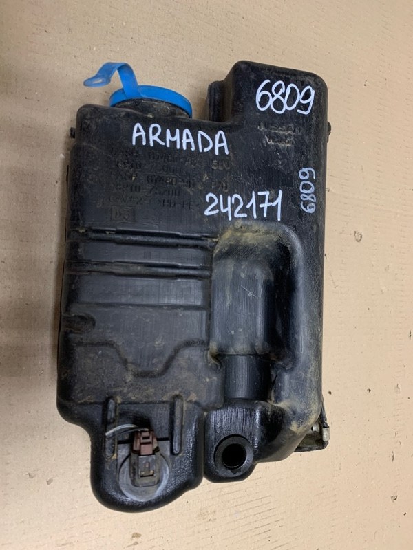 Бачок омывателя INFINITI QX56 / TITAN / ARMADA 04-16 2006 Внедорожник VK56DE 28910-7S000 Б/У