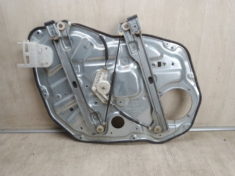 Стеклоподъемник передний правый SORENTO XM 09-14 2012 XM 2.4 G4KJ