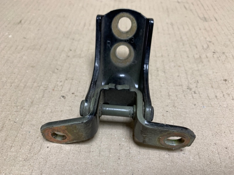 Петля двери нижняя задняя левая INFINITI QX56 / TITAN / ARMADA 04-16 Внедорожник VK56DE