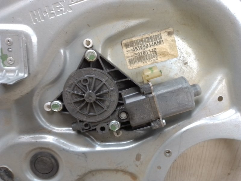 Стеклоподъемник задний левый KIA SORENTO XM 09-14 XM 2.4 G4KJ