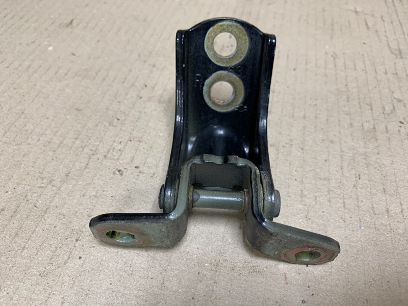 Петля двери нижняя задняя правая INFINITI QX56 / TITAN / ARMADA 04-16 Внедорожник VK56DE