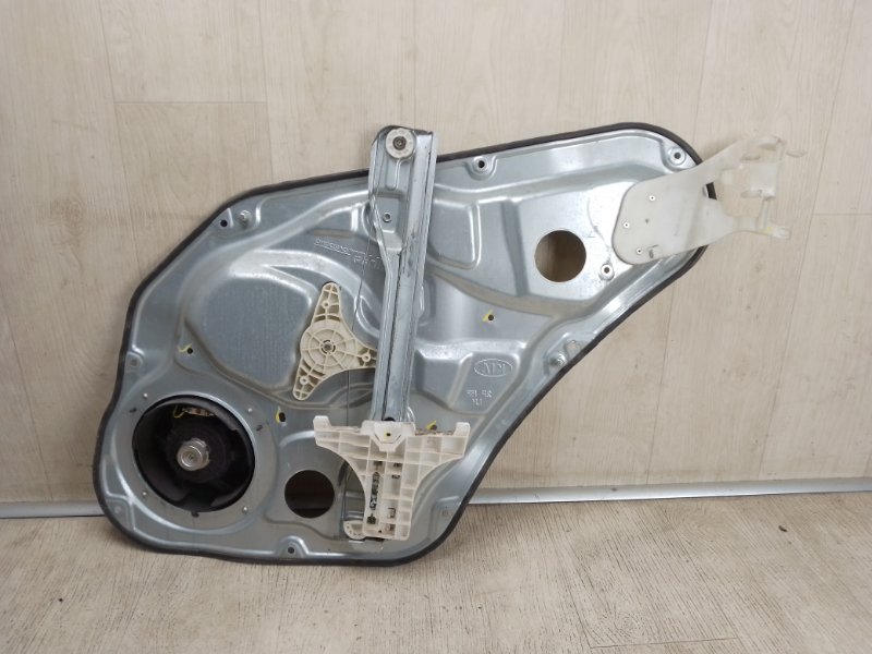 Стеклоподъемник задний левый SORENTO XM 09-14 2009 XM 2.4 G4KE Стеклоподъемник задний левый SORENTO XM 09-14 2009 XM 2.4 G4KE