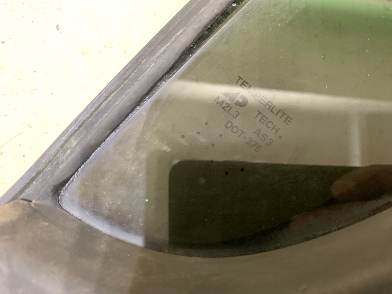 Стекло двери глухое заднее левое INFINITI QX56 / TITAN / ARMADA 04-16 Внедорожник VK56DE