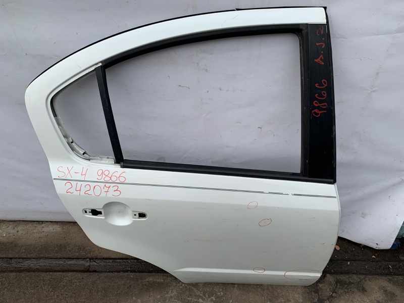 Дверь задняя правая SX4 06-13 2008 Седан 2.0 J20A