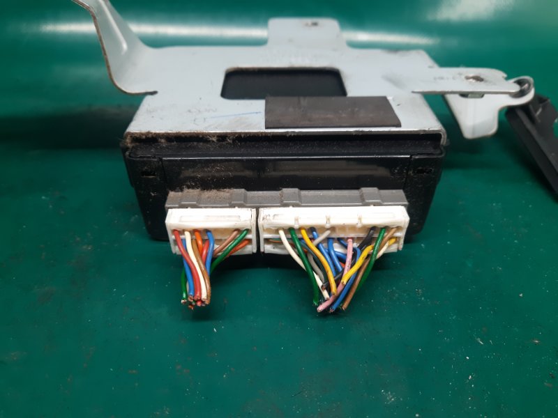 Блок управления центральным замком SONATA YF 10-14 2013 Седан 2.4 G4KK Блок управления центральным замком SONATA YF 10-14 2013 Седан 2.4 G4KK