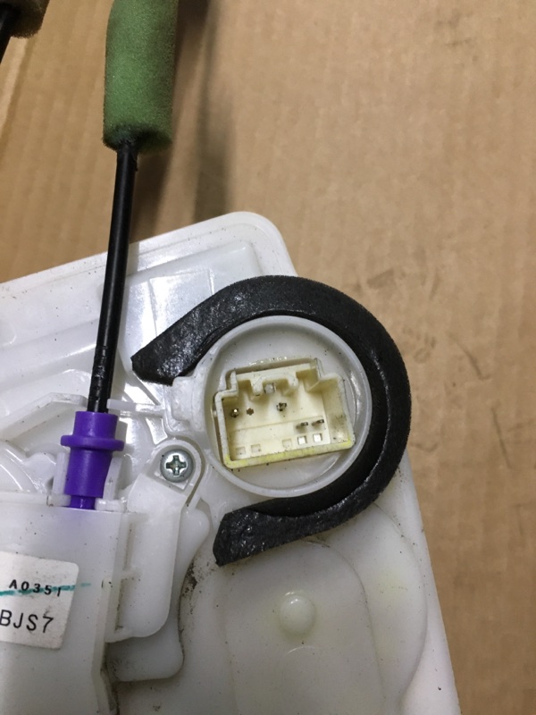 Замок двери задний правый 3 BM 13-19 2017 BM 2.0 PE-VPS