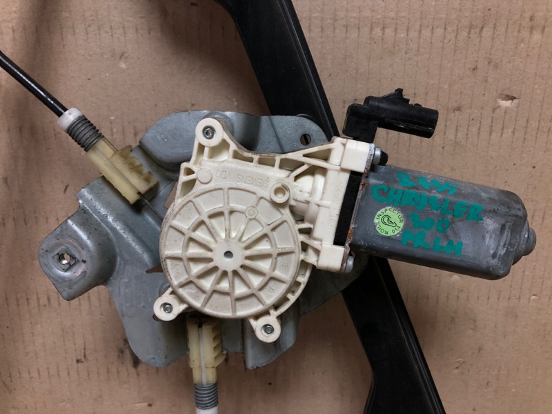 Стеклоподъемник передний левый 300 04-10 2008 Седан 3.5 EGG