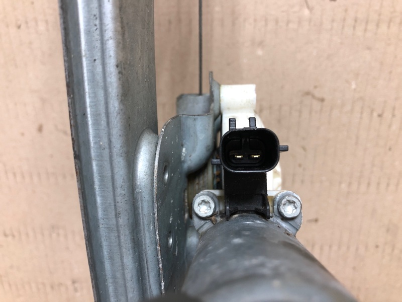 Стеклоподъемник задний левый CHRYSLER 300 04-10 Седан 3.5 EGG