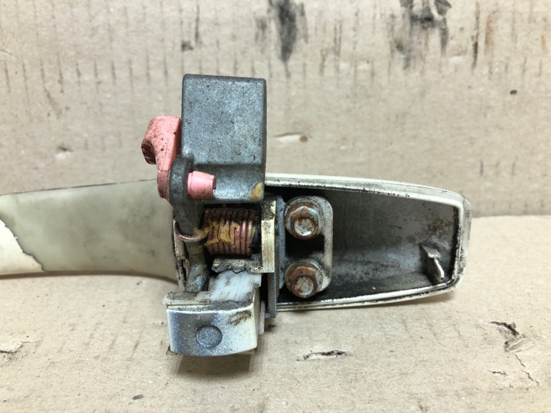 Ручка двери наружная передняя правая CHRYSLER 300 04-10 Седан 3.5 EGG Ручка двери наружная передняя правая CHRYSLER 300 04-10 Седан 3.5 EGG