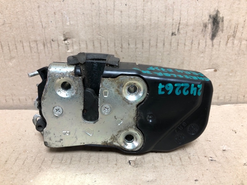 Запчасть замок двери передний правый CHRYSLER 300 04-10 2008 Седан 3.5 EGG 4575894AA Б/У Замок двери передний правый CHRYSLER 300 04-10 2008 Седан 3.5 EGG 4575894AA Б/У