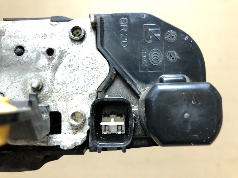 Замок двери передний правый 300 04-10 2008 Седан 3.5 EGG Замок двери передний правый 300 04-10 2008 Седан 3.5 EGG