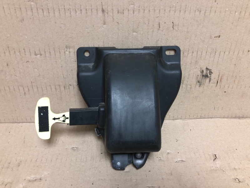 Замок крышки багажника 300 04-10 2008 Седан 3.5 EGG